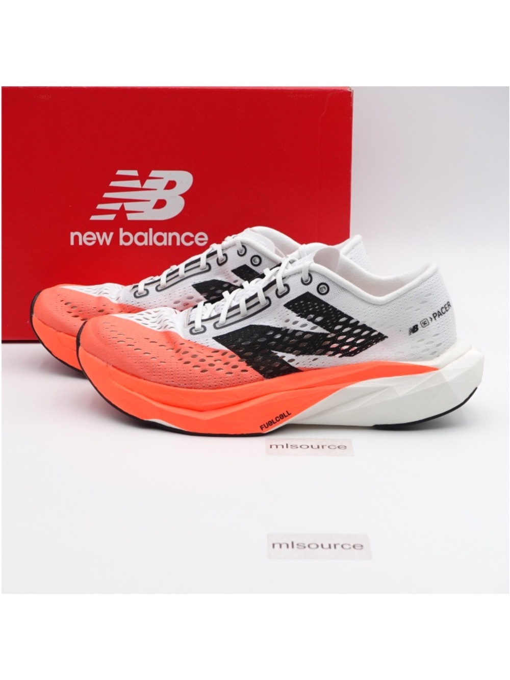 NEW Size 9 Women's New Balance FuelCell SuperComp Pacer v2 Carbon Plate Shoes